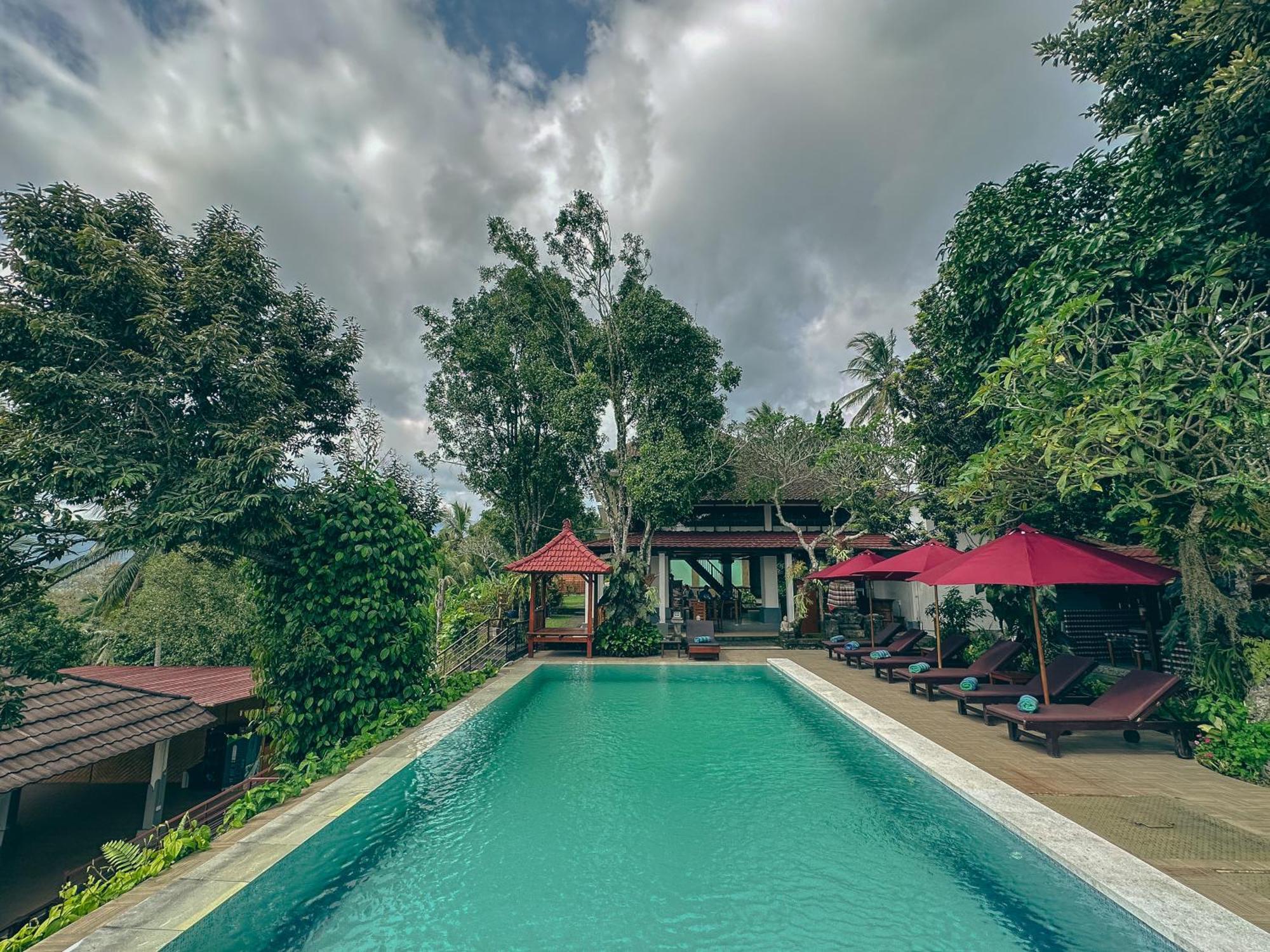 Villa Ipsa Munduk Exteriör bild